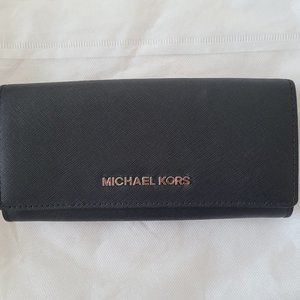 Michael Kors long wallet